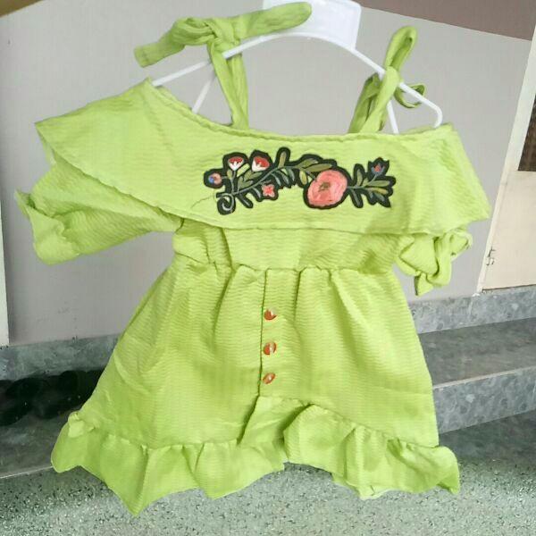 đầm bé gái 17kg den 22kg