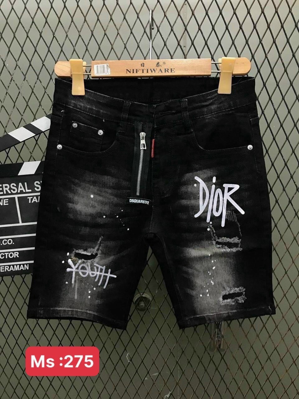 Quần short jean vải denim co dãn ôm body có hóa kéo phối chữ rất đẹp chuẩn form trẻ trung hàng shop PVT FASHION