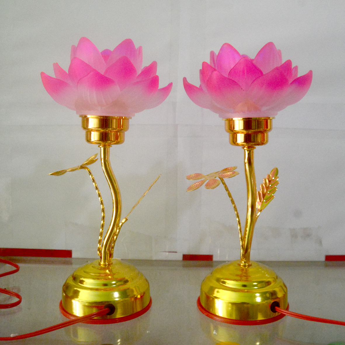 Cặp Đèn lưu ly điện lá hợp kim tự động đổi 7 màu thờ cúng bàn thờ