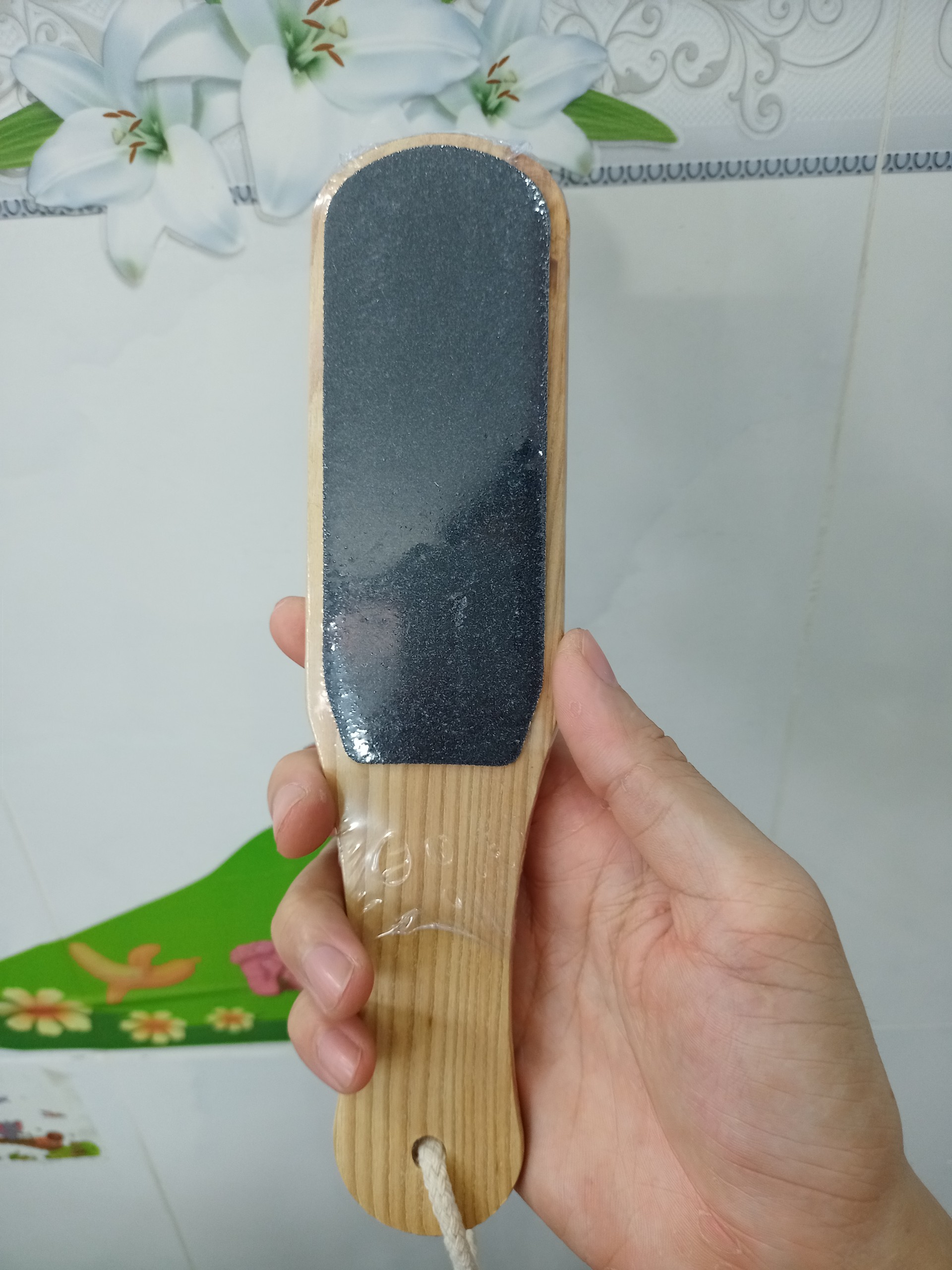 [HCM]Dụng cụ chà gót chân bằng gỗ