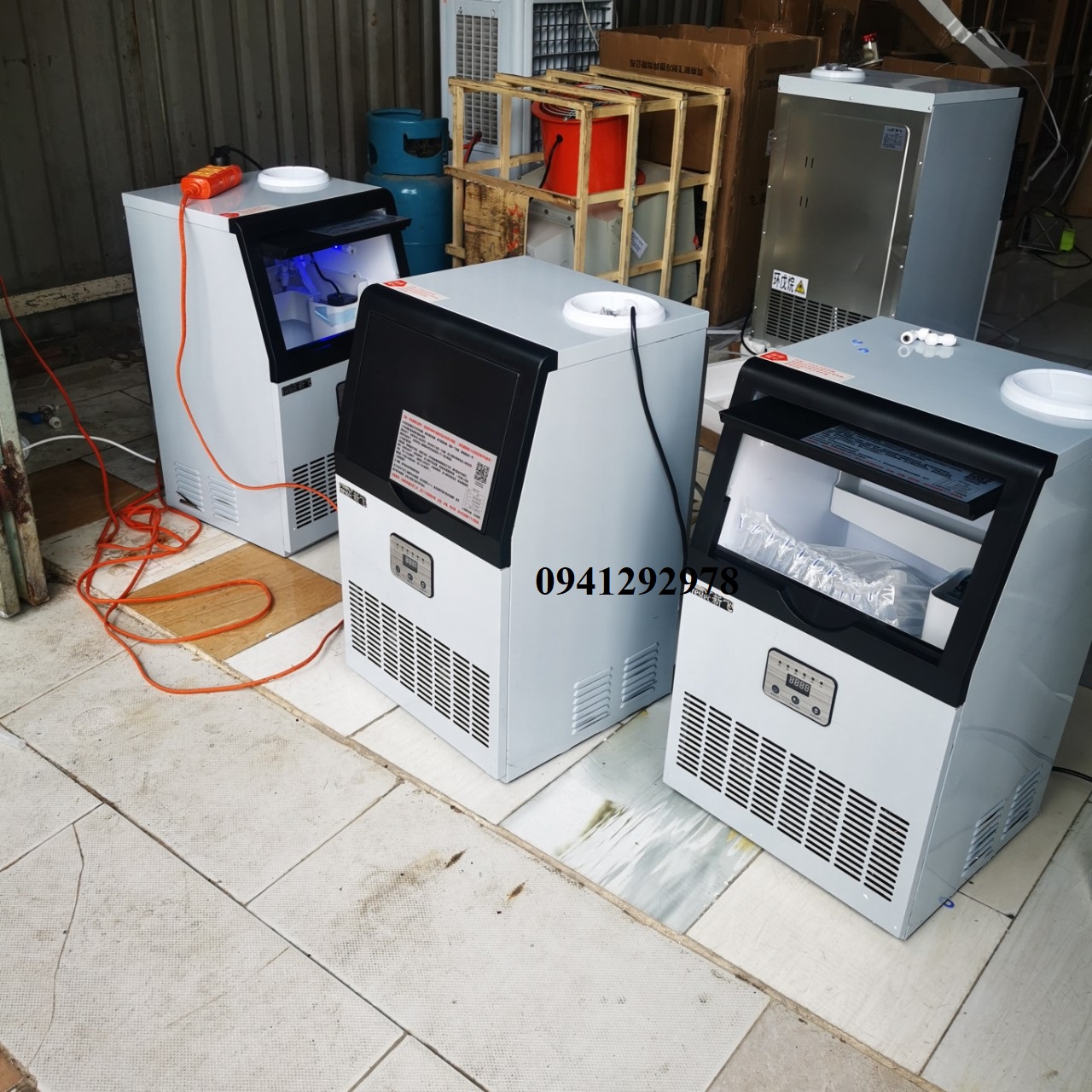 Frestes 55kg/day Brand Ice Cube machine 300W capacity 1 year warranty