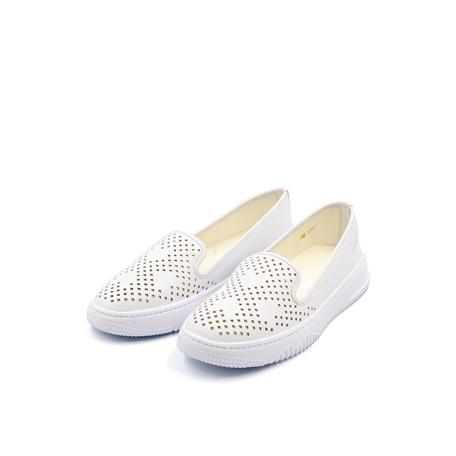 Nhập mã LAZSOCIAL99 | Giảm 30% đơn 199k - GIÀY SNEAKER NỮ TOMOYO DA MICROFIBER "SIÊU NHẸ" TMW20907