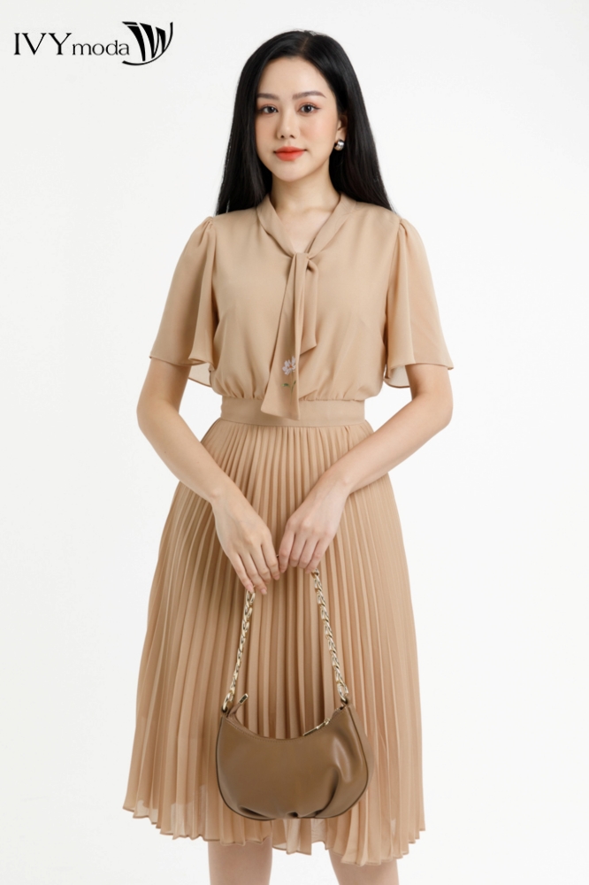 Đầm lụa thêu hoa IVY moda MS 48M7505