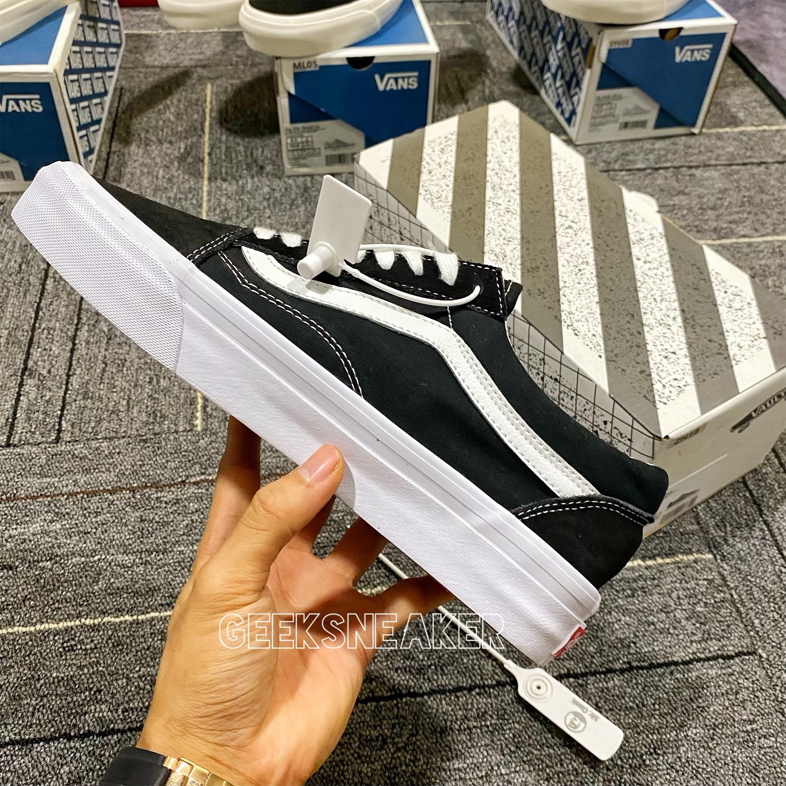 [GeekSneaker] Giày sneaker Vans Vault Old Skool 2020