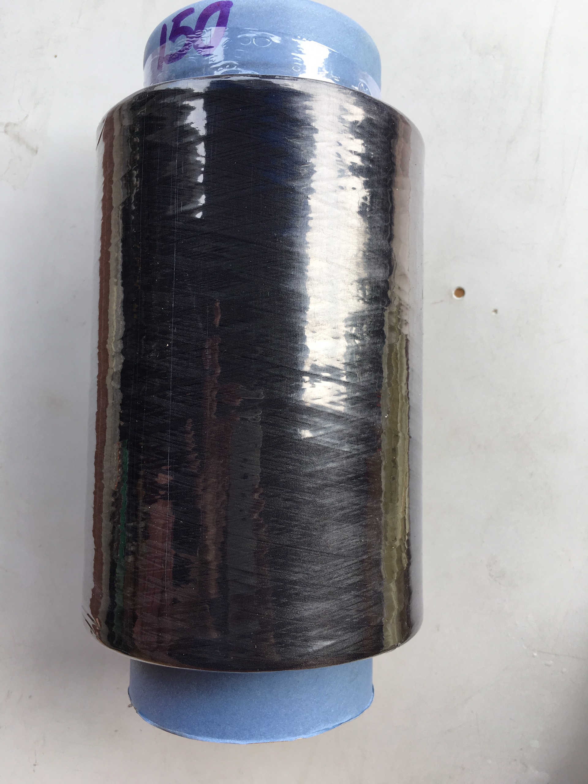 Chỉ tơ vắt sổ 150 cuộn lớn 500g có 2 màu trắng và đen khách chọn nhé