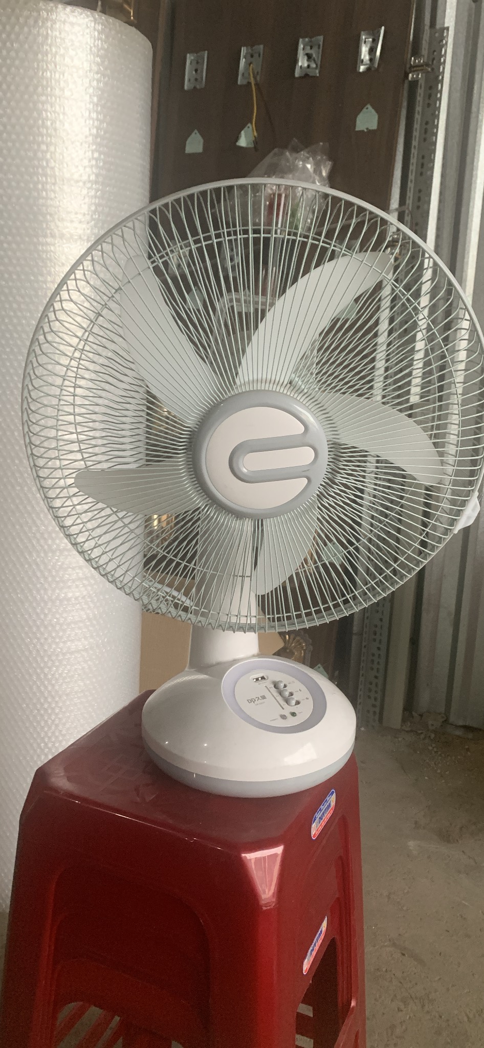 Quạt sạc tích điện DP-0201