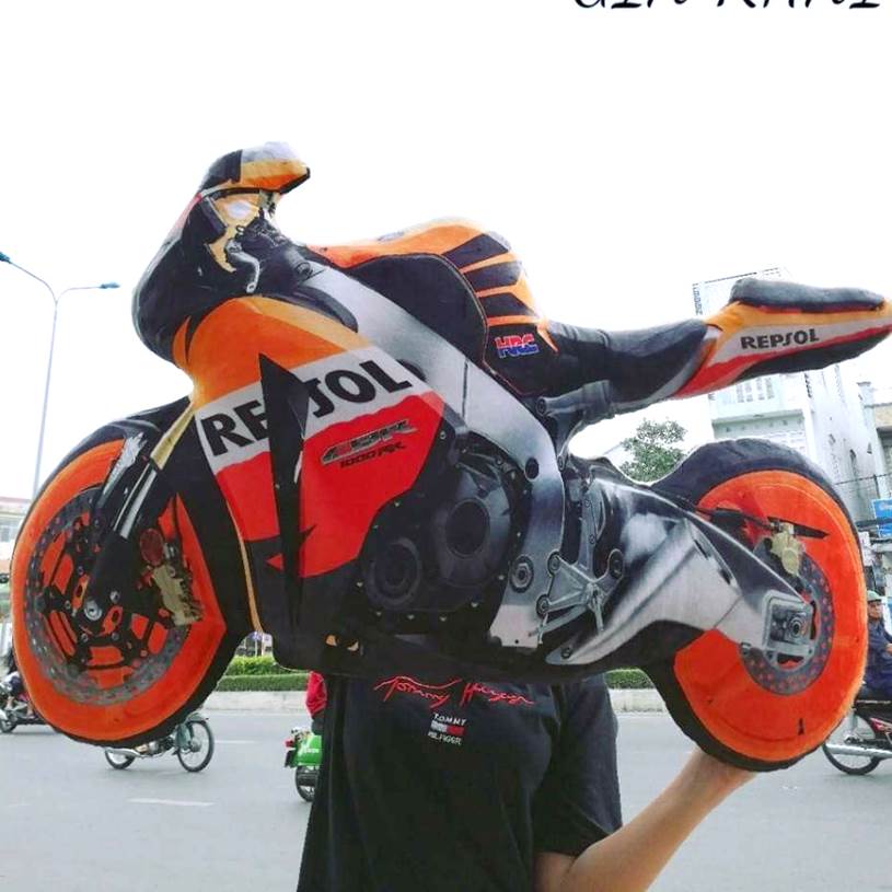 ĐỒ CHƠI NHỒI BÔNG CHO BÉ TRAI HÌNH CHIẾC XE ĐUA