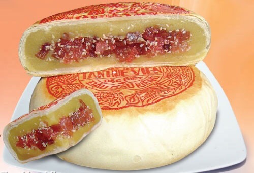 Bánh Pía Thịt Lạp Tân Huê Viên