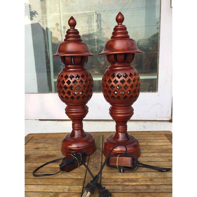 Cặp đèn thờ gỗ cao 23cm