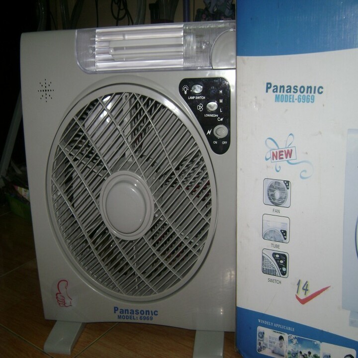 Quạt Tích Điện Pana 6969
