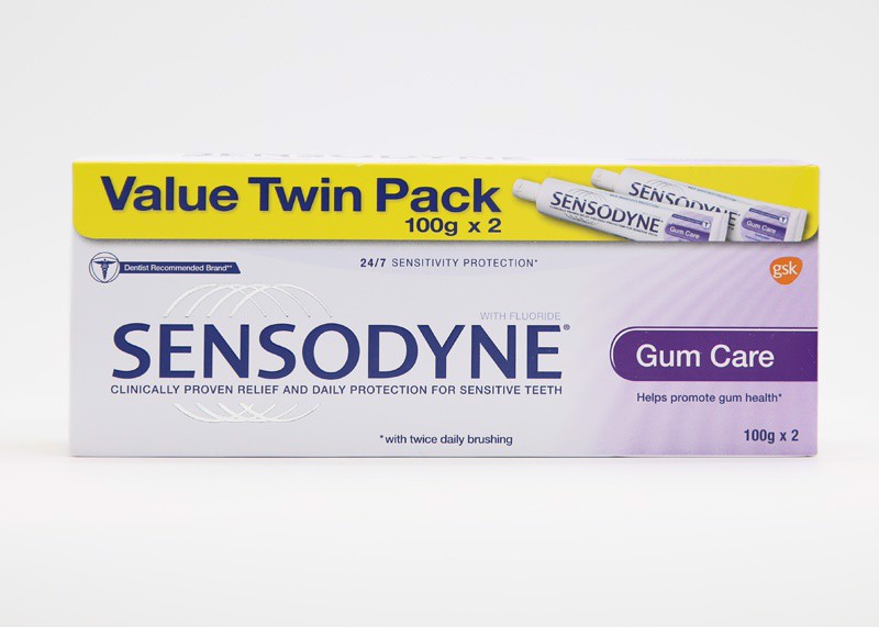 Kem Đánh Răng Sensodyne Fluride Toothpaste (100gx2)