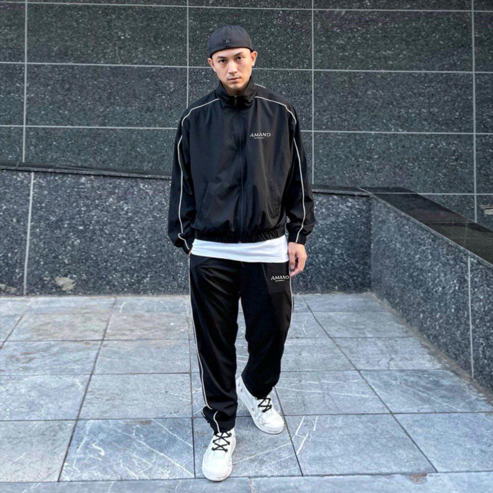 Bộ Gió Amand x Anh Vũ Beyond Tracksuit - Black