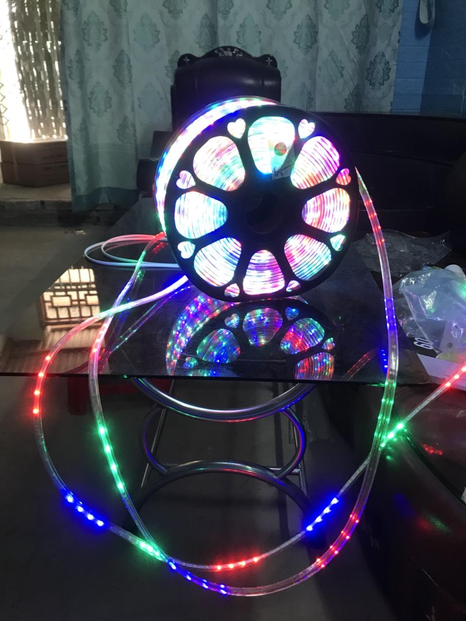 led đuổi 6 màu,2835 100m tặng 2 dây nguồn