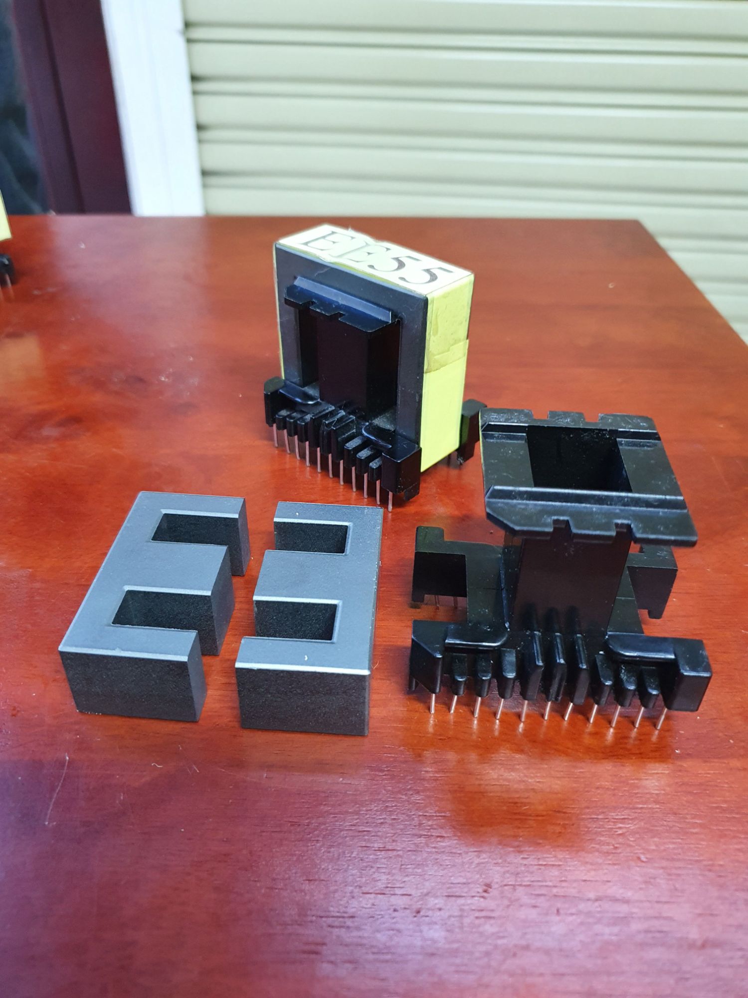 FERRITE CORE (Biến áp xung) EE55 ĐỨNG (11+11) CHÂN
