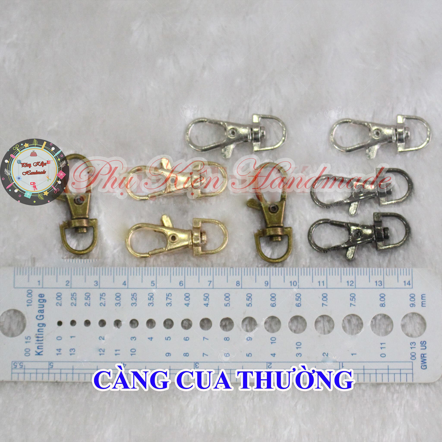 Crab Claws Are Often Used to Make Handbags (13K/Pair)