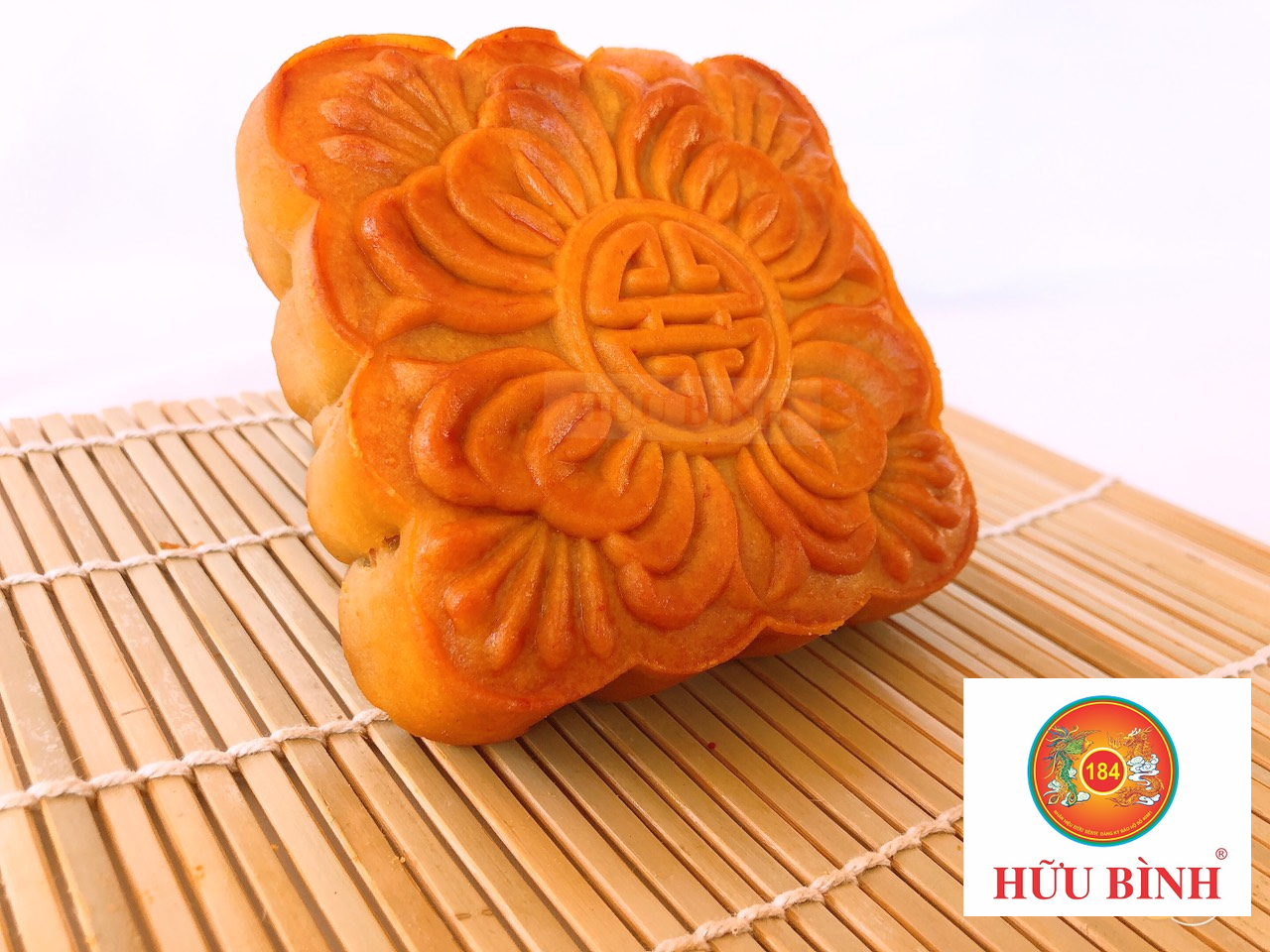 Bánh Trung Thu - 01 chiếc 220g nhân thập cẩm Hữu Bình