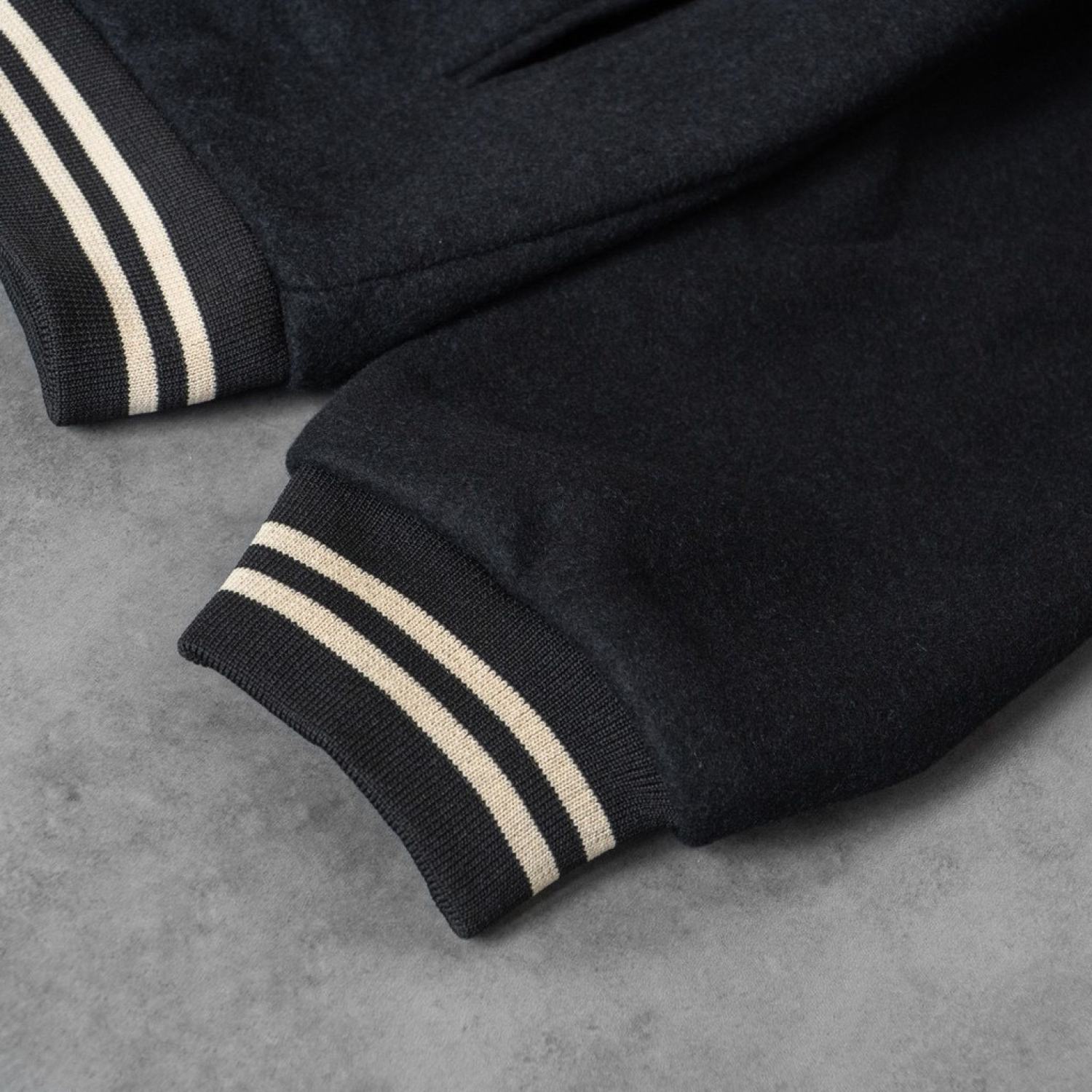 [3-5/8 Hoàn Tiền 25%]Áo khoác bomber varsity jacket Signature - AK01