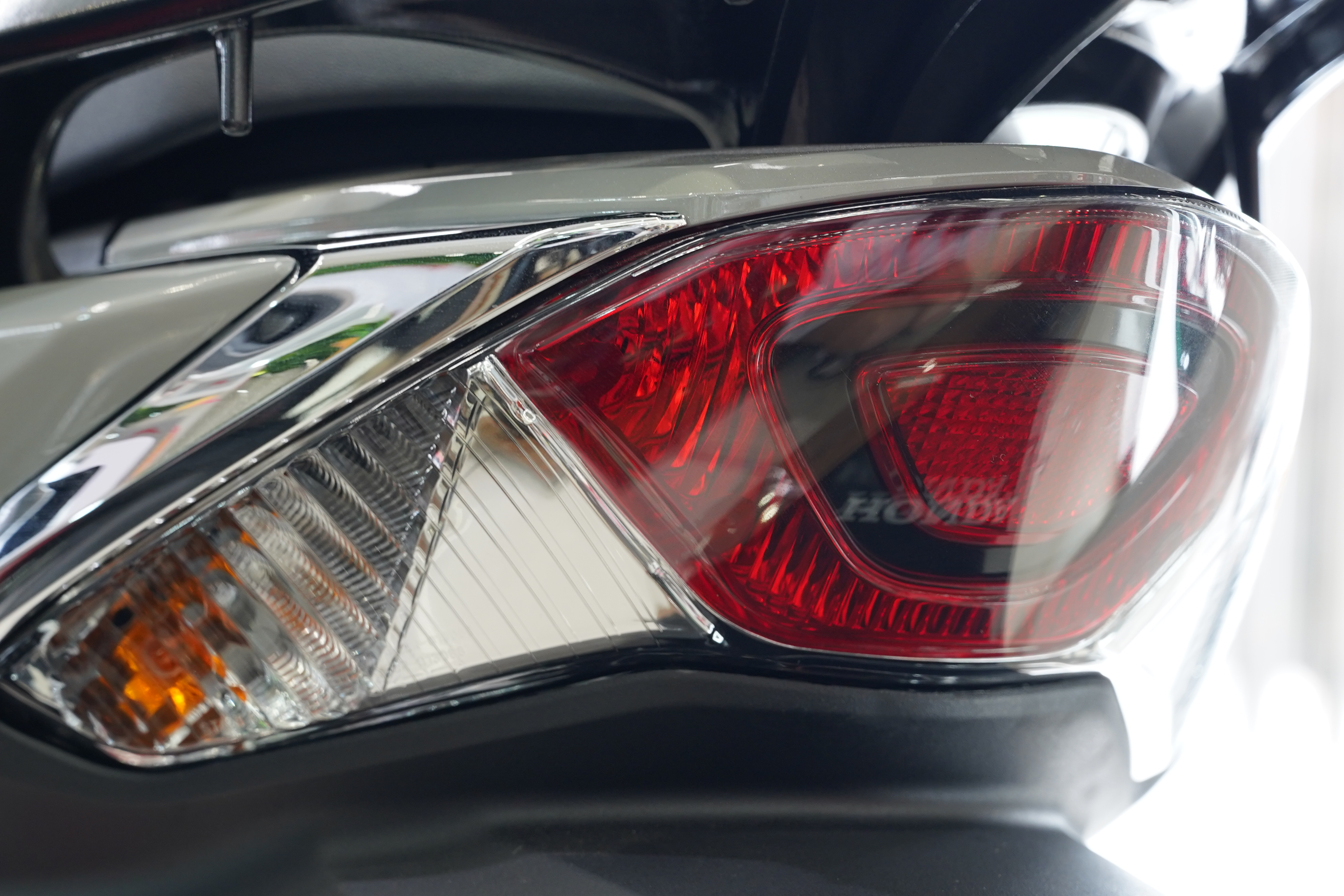Xe Máy Honda SH Mode 2023 - Phiên Bản Đặc Biệt
