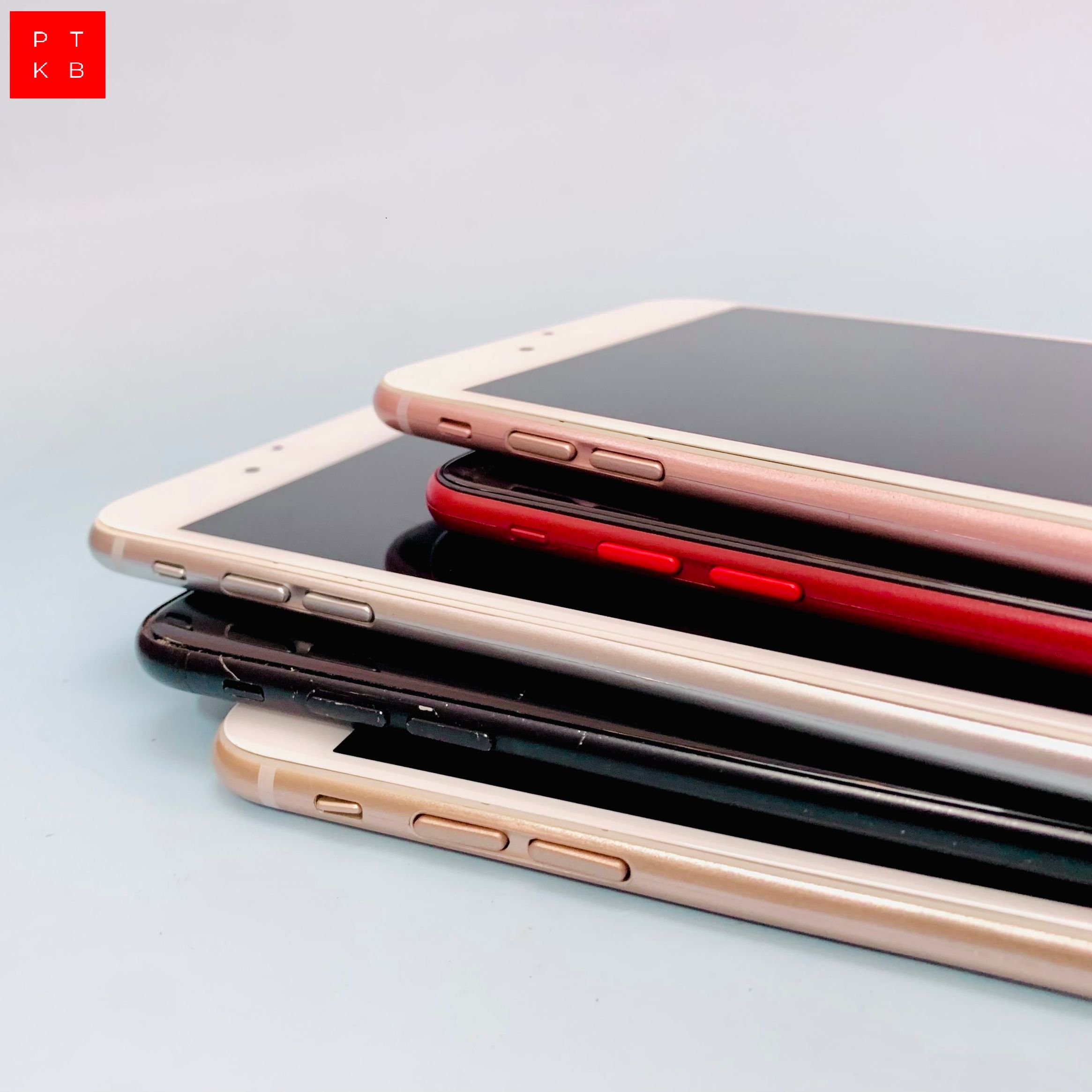 Mô hình trưng bày 7plus màu trắng, đỏ, đen, vàng, hồng