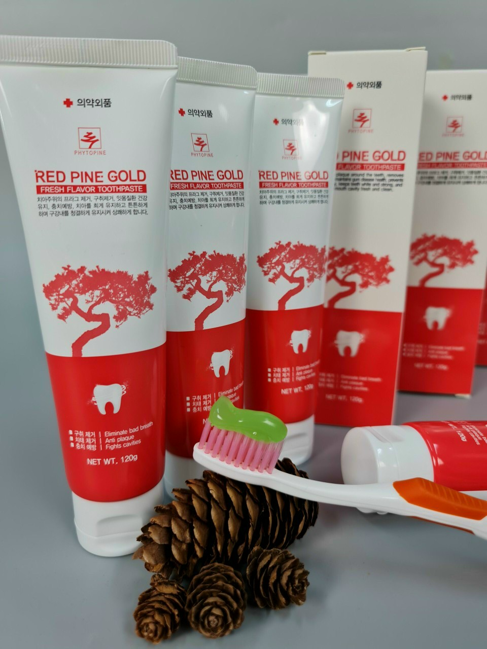 KEM ĐÁNH RĂNG HÀN QUỐC - TINH DẦU THÔNG ĐỎ (120G/TUYP)