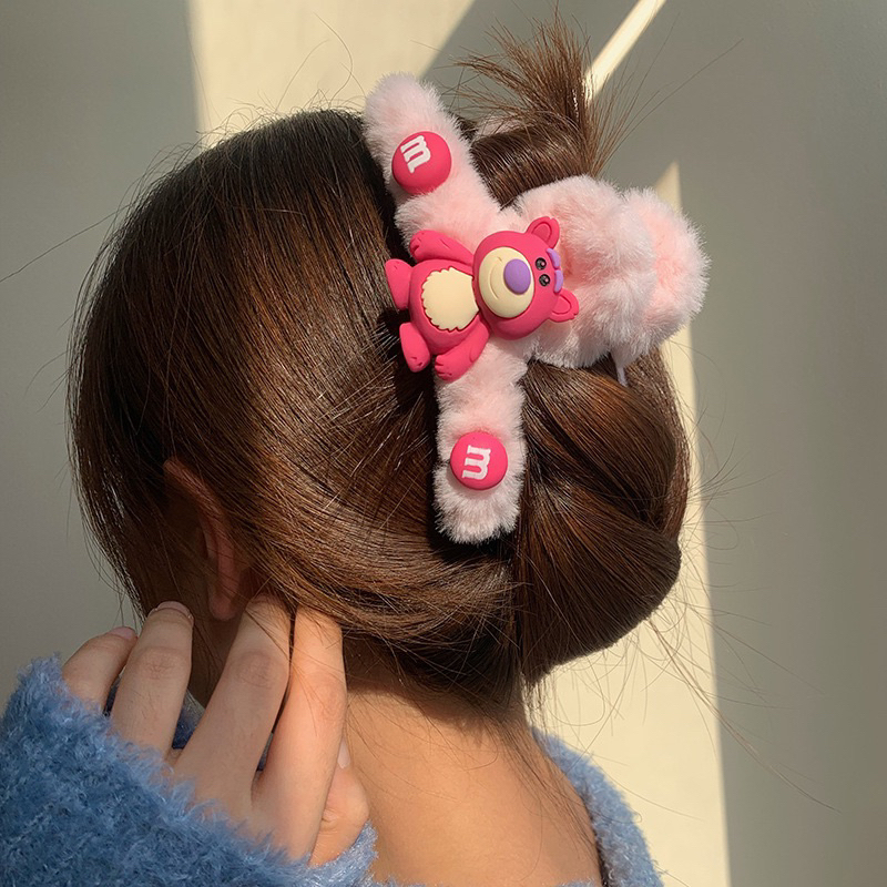 Kẹp Tóc Hình Gấu Dâu Lotso Phủ Lông Nhung