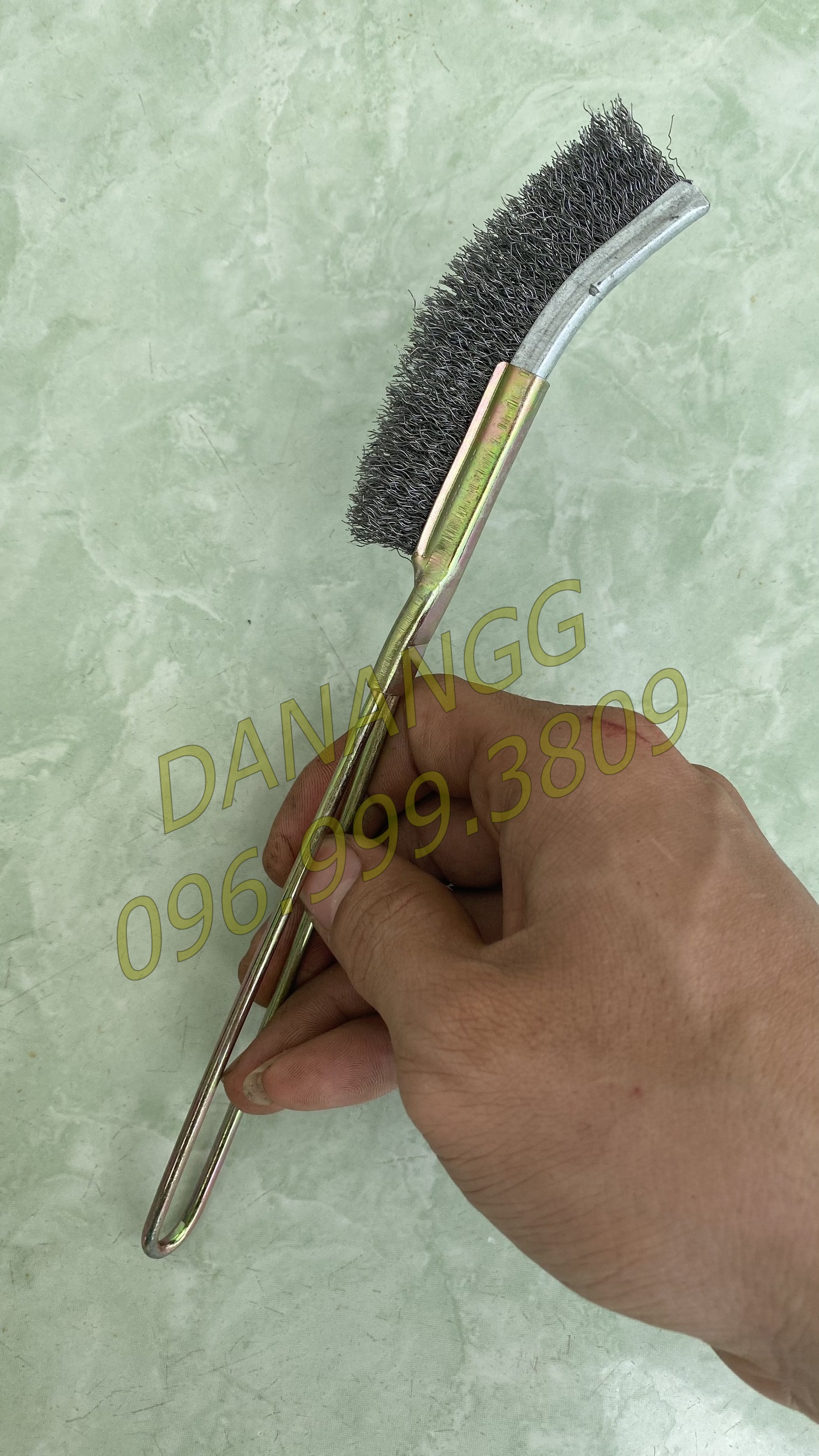 Bốt đánh rỉ sét cộng cứng