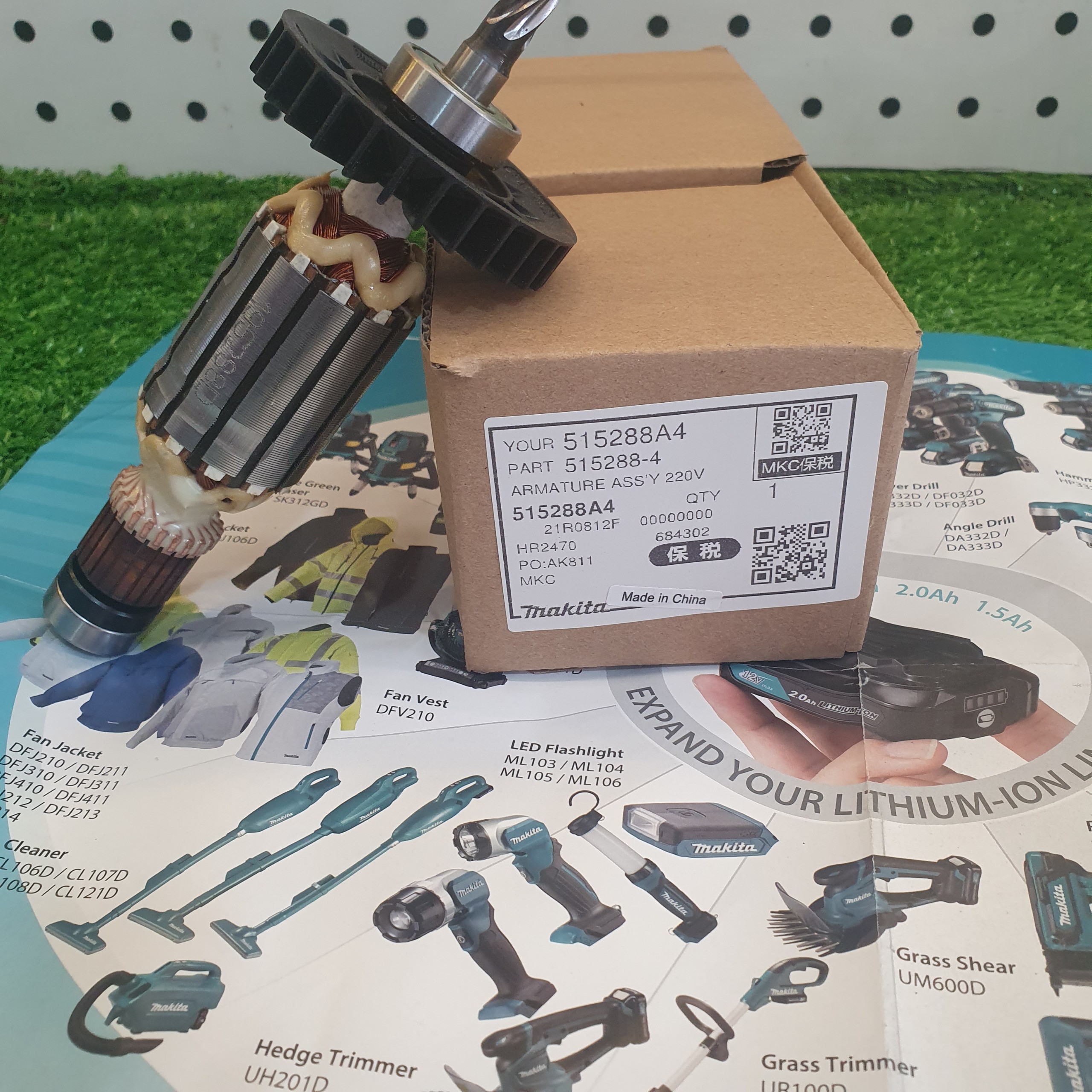 Roto máy khoan bê tông makita HR2470