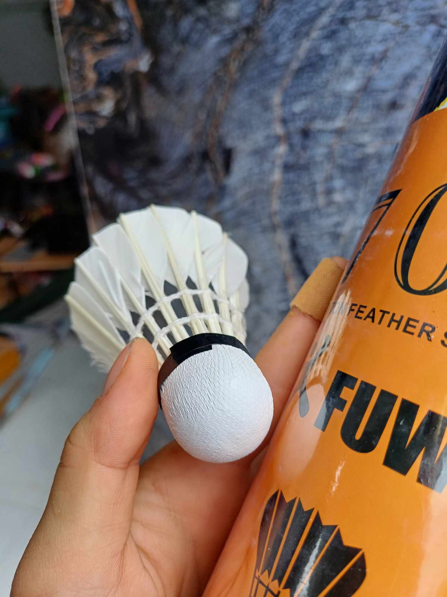 Ống cầu lông 12 trái Fuwin
