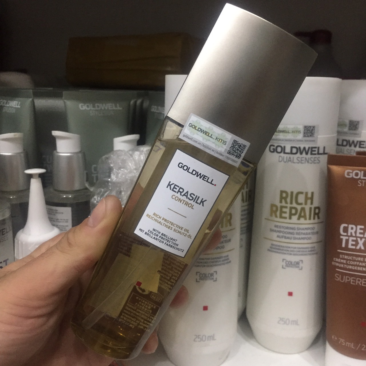 [HCM]Tinh dầu dưỡng tóc Goldwell Kerasilk Control Oil 75ml