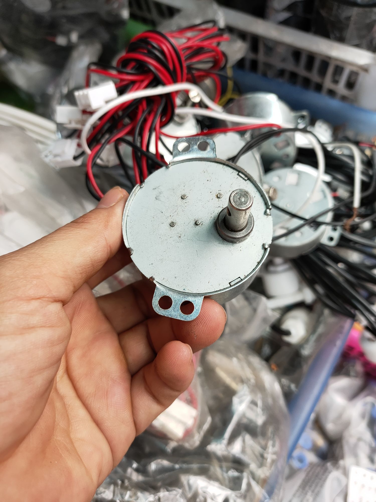 2 mô tơ túp năng quạt hơi nước