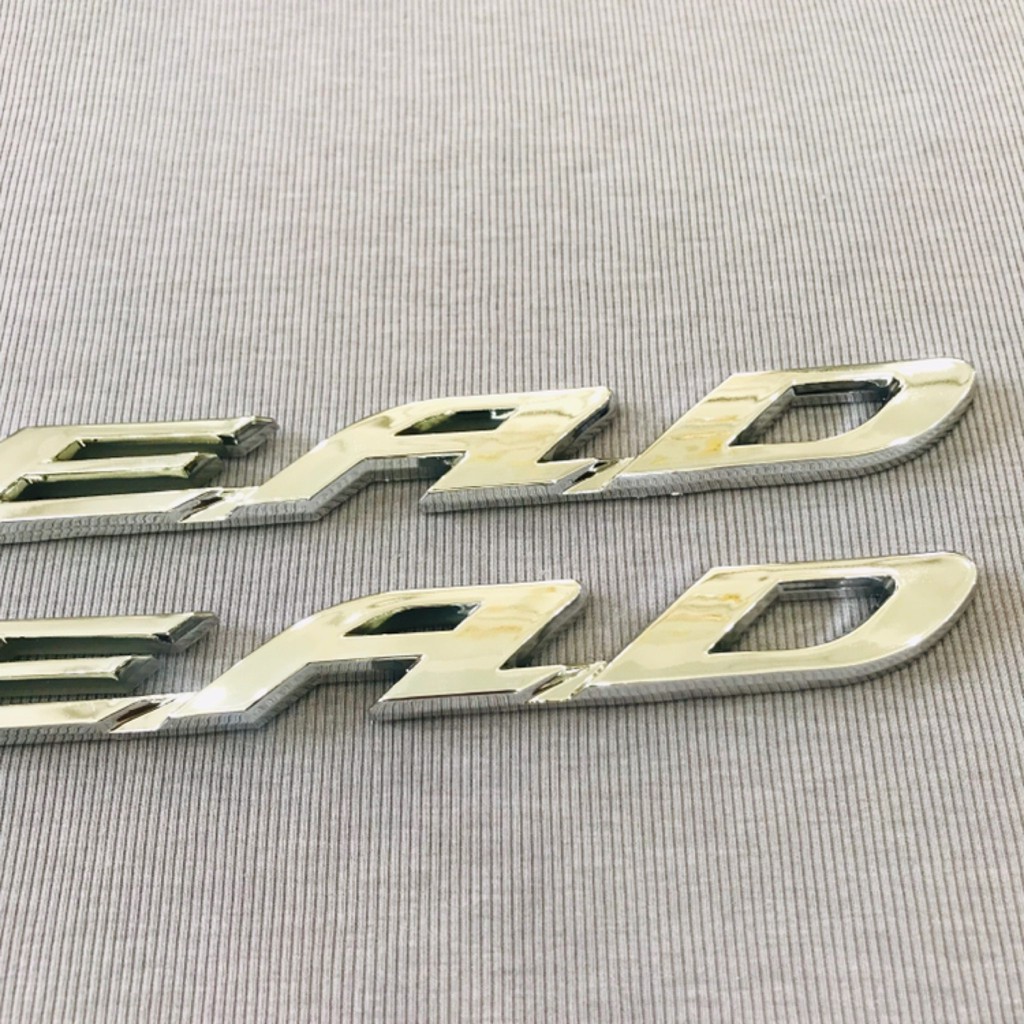 Cặp tem logo xi bóng chữ Lead màu bạc