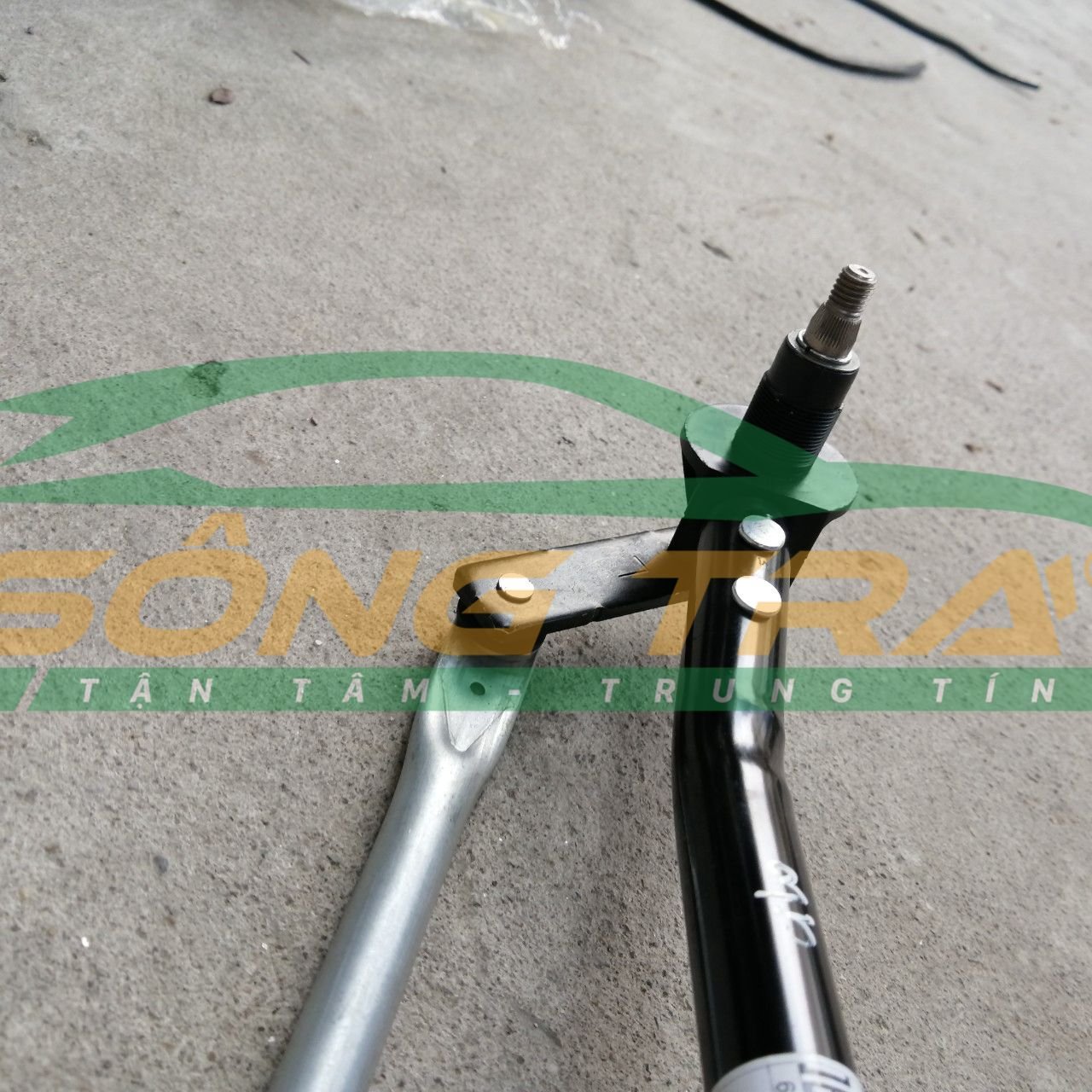 Thanh giằng gạt mưa daewoo cielo