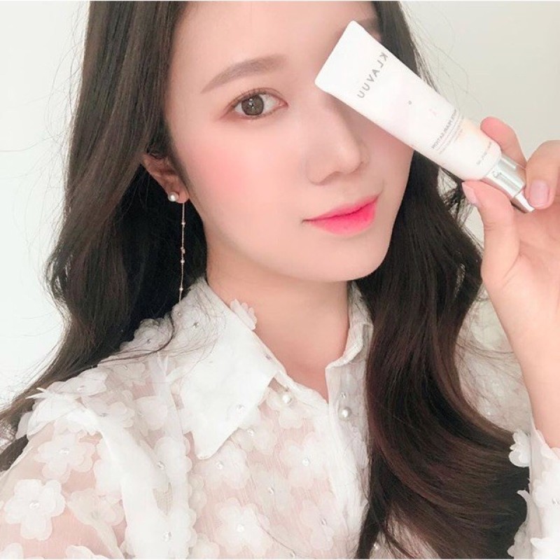 KEM LÓT KLAVUU WHITE PEARLSTATIOB IDEAL ACTRESS BACKSTAGE CREAM - 3302 giá rẻ