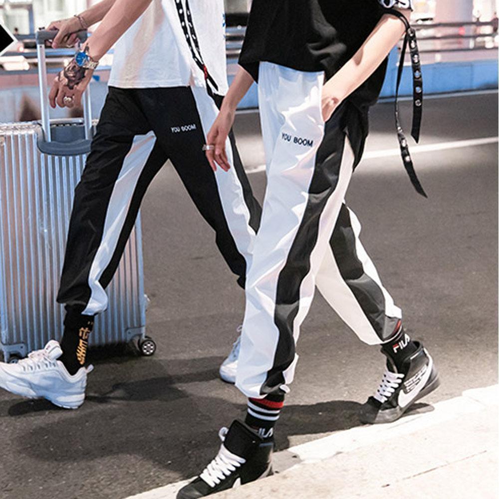 [HCM]Quần Jogger Sọc Hai Bên Phối Hoạt Hình Phong Cách Mẫu Hot Độc Lạ