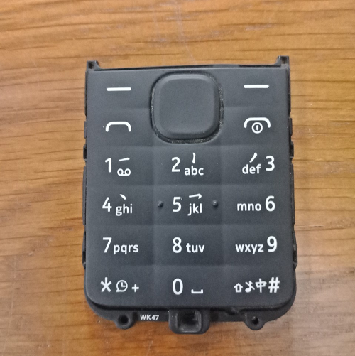 Bàn phím Nokia 105 2015 đuôi sạc tròn ( 1 bộ gồm 2 phím )