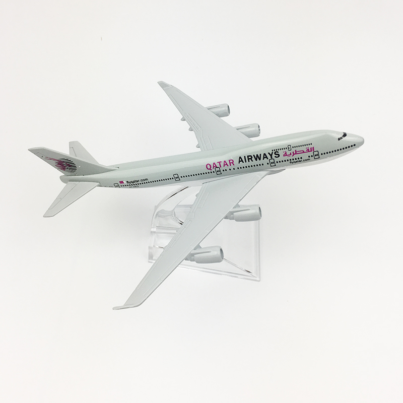 Mô hình máy bay Qatar b747 16cm
