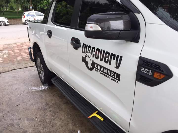 Tem dán cánh cửa Discovery (ĐEN)