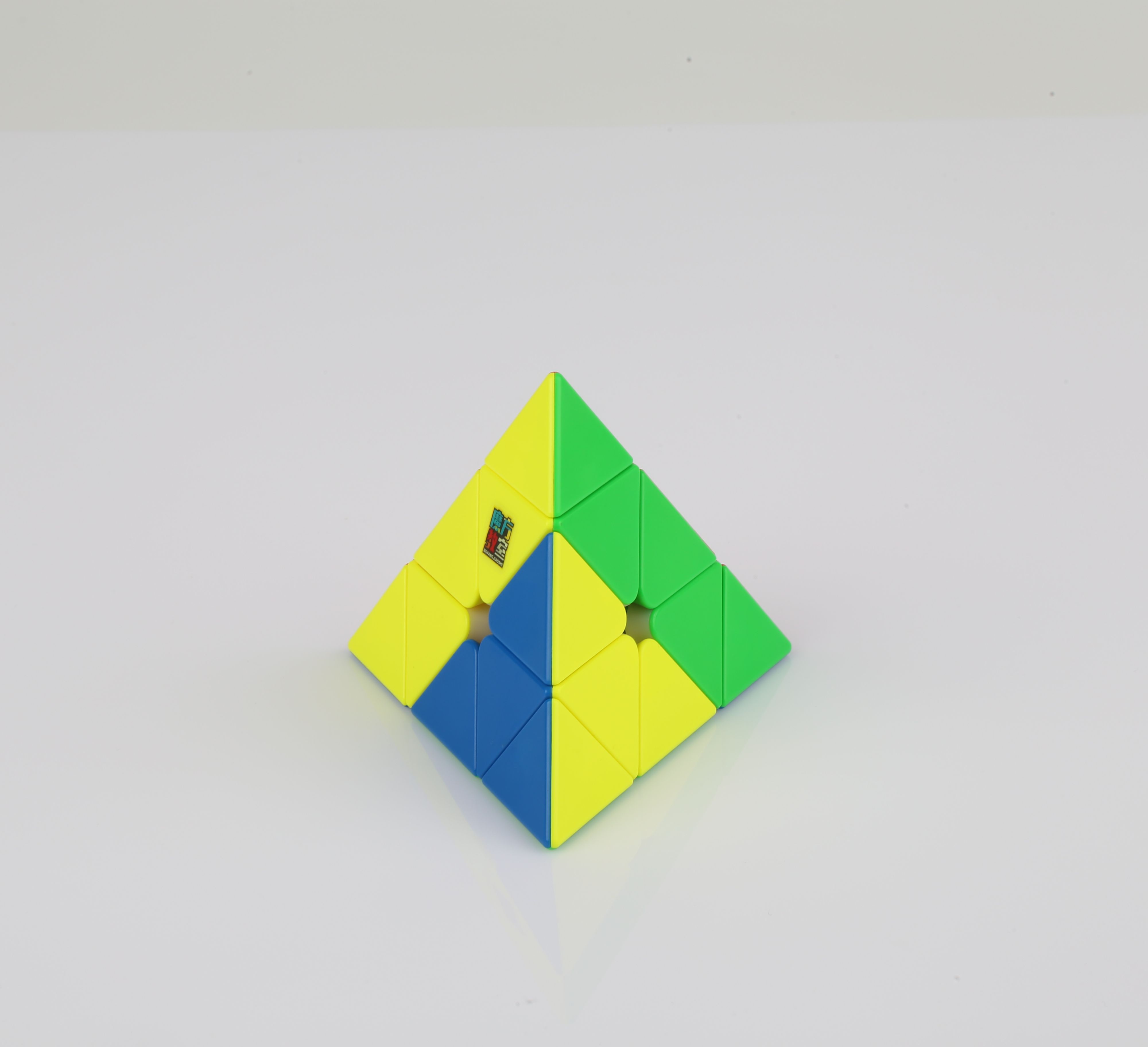 Rubik's Cube variant pyramid Meilong Pyraminx stickerless m stickerless-Rubik variations triangle Đồ brain teaser