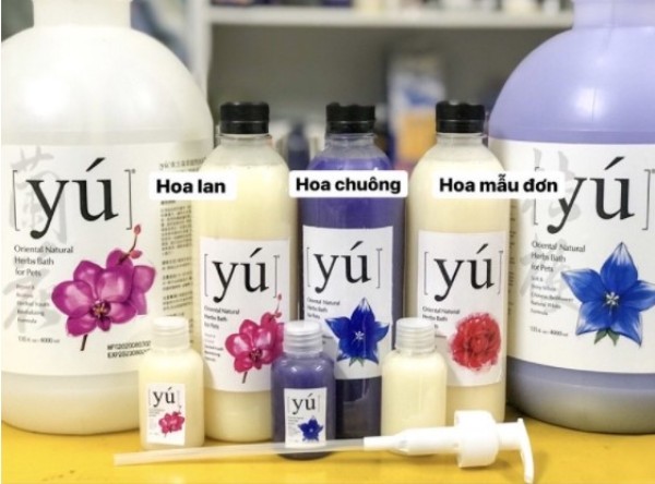 Sữa tắm Yu/Yú nước hoa thơm siêu dai cho chó mèo - Chai 500ml có vòi ấn