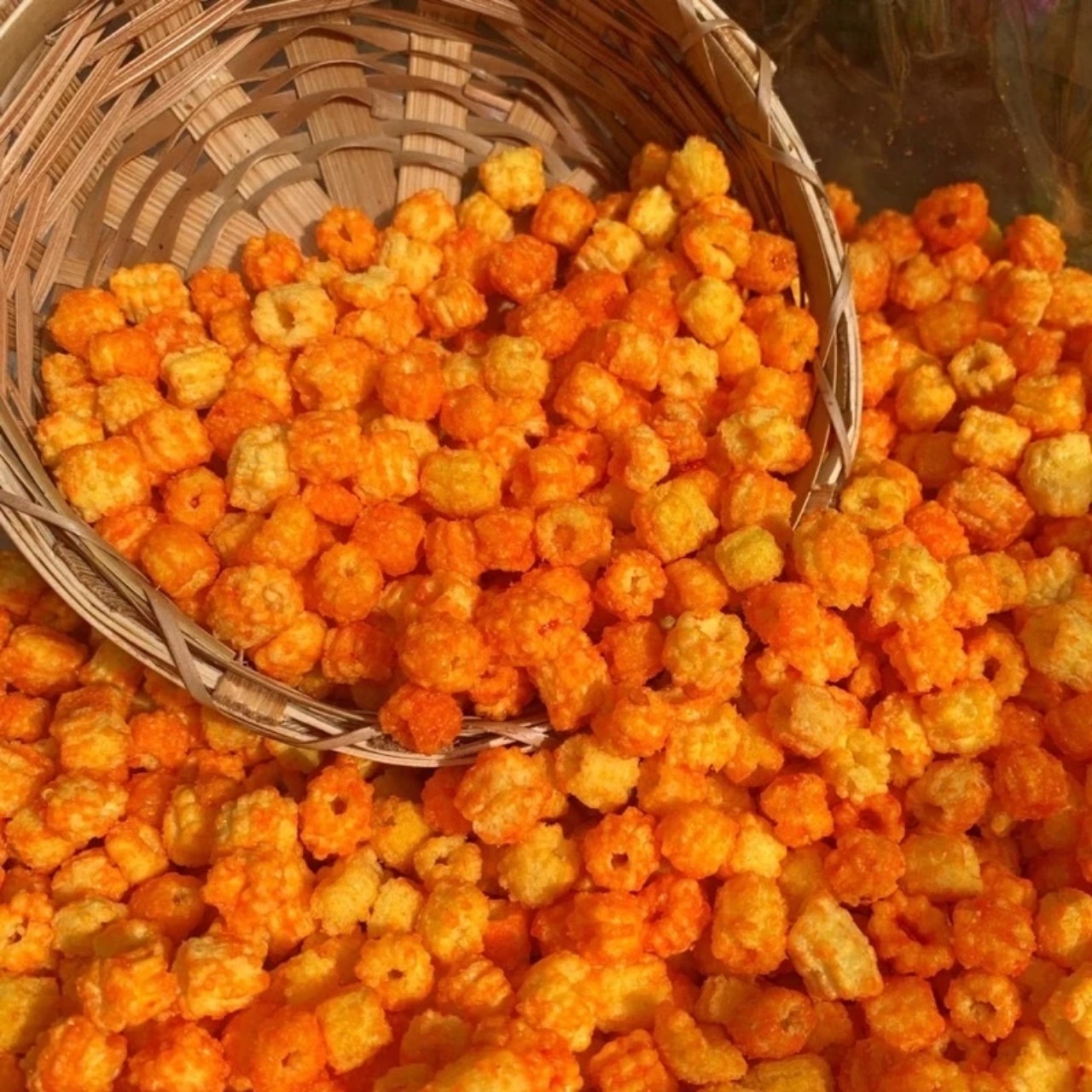Snack Nui bơ chiên cay giòn rụm