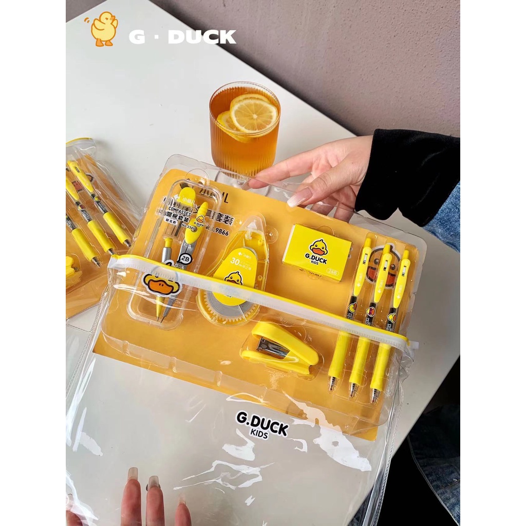 Bộ dụng cụ học tập con vịt vàng đáng yêu 5in1