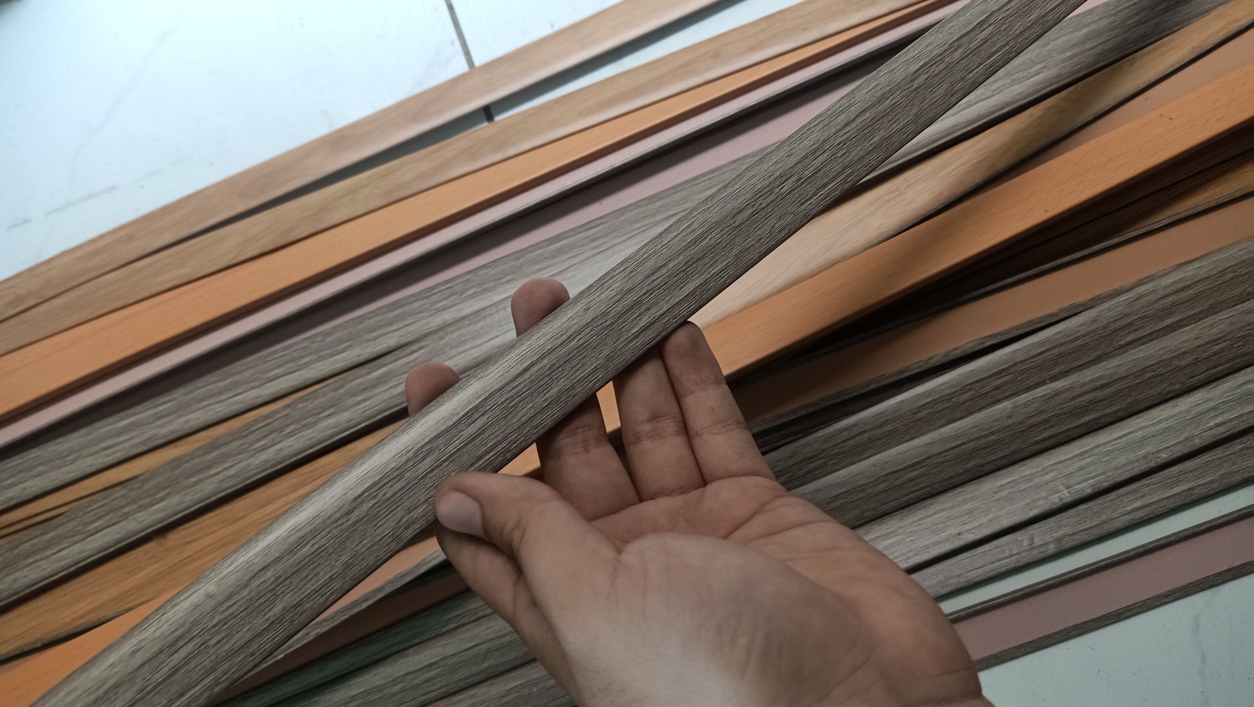 Nẹp kết thúc, Nẹp chân tường sàn gỗ