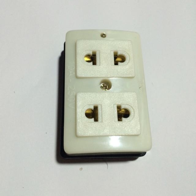 Hộp 10 Ổ CẮM 2 NGẢ ĐA NĂNG