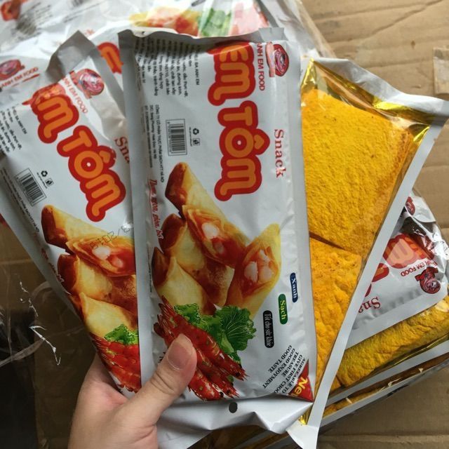 10 gói snack nem tôm