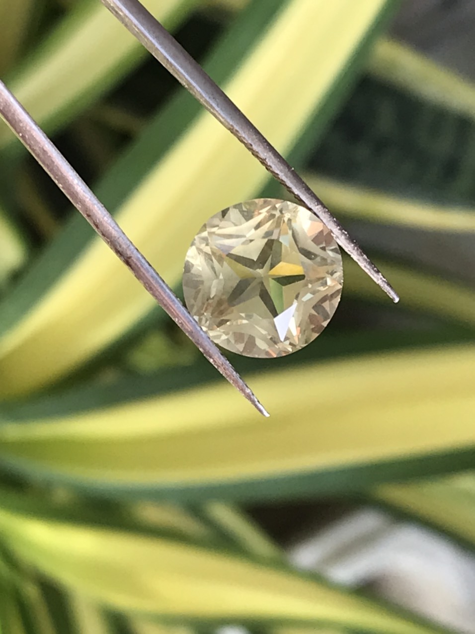 Đá citrine vàng chanh tự nhiên ( kt 10 mm)