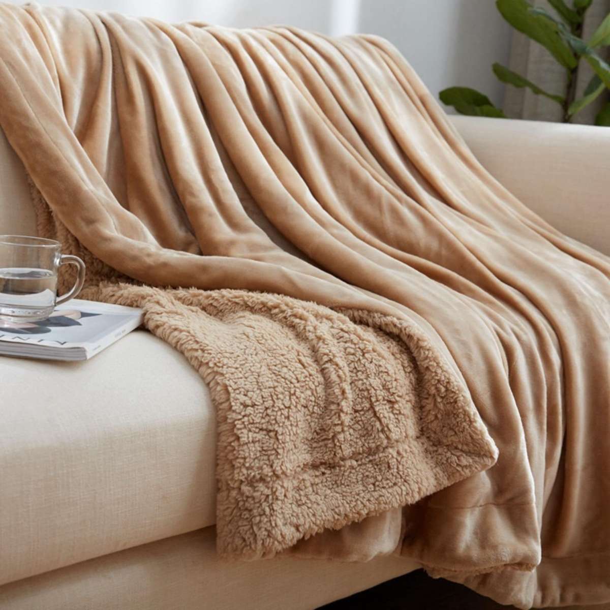 Chăn Lông Cừu Ultimate Sherpa Throw Mềm Mịn, Siêu Nhẹ