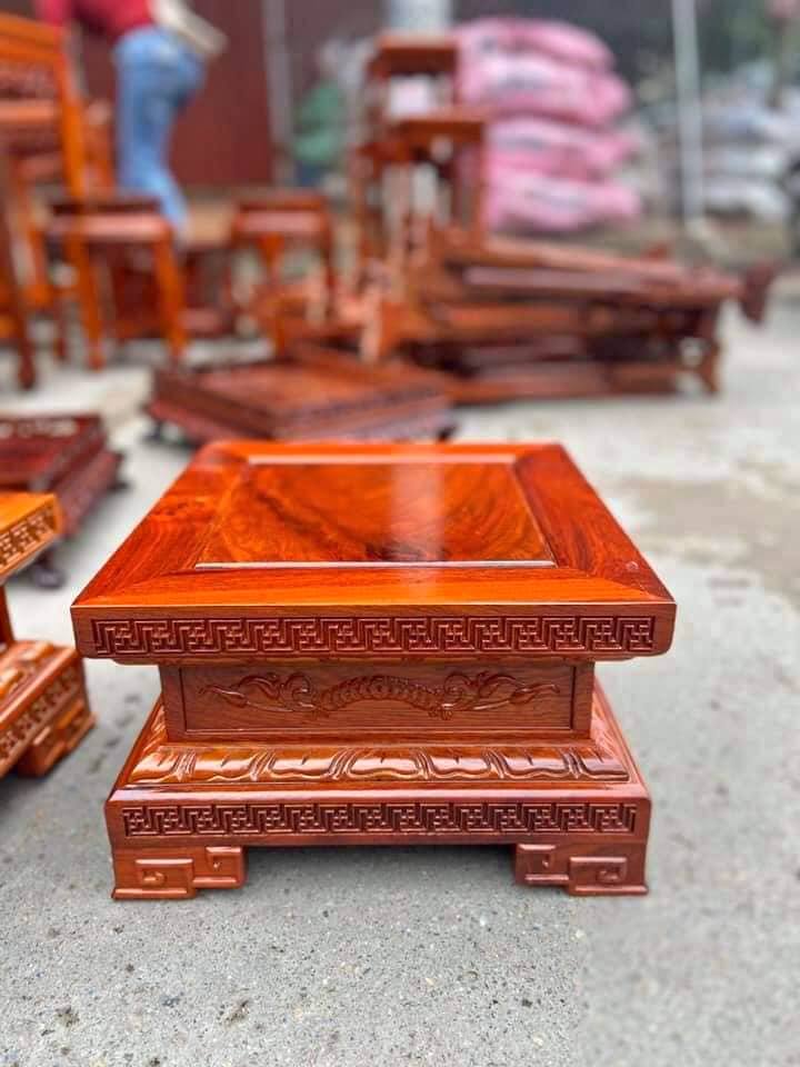 Đế kê tượng gỗ hương đá (kích thước 30x30 cao 20cm)