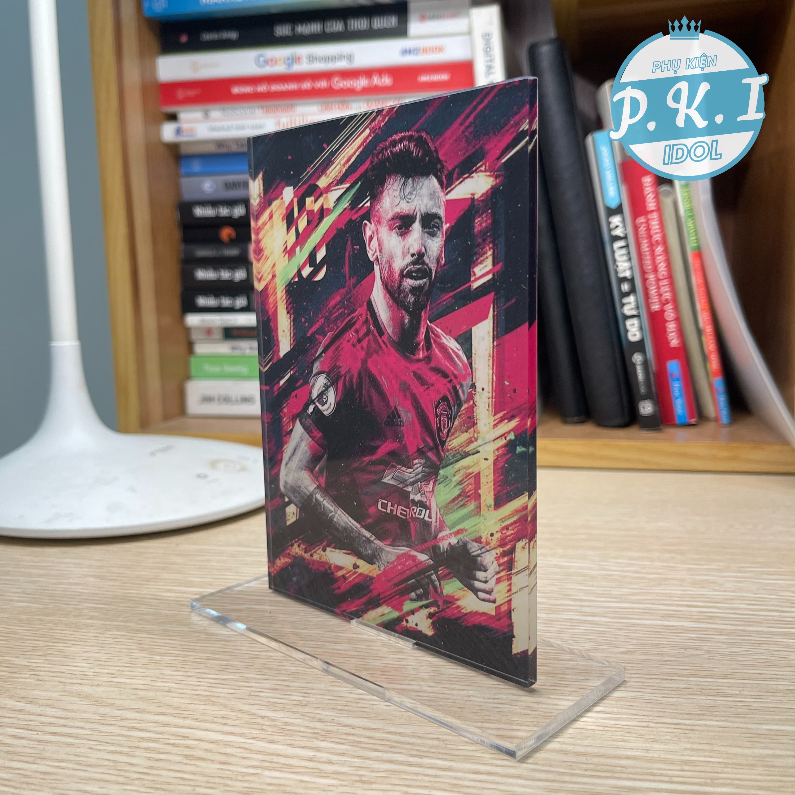 Standee Mica Để Bàn Cầu Thủ Bruno Fernandes