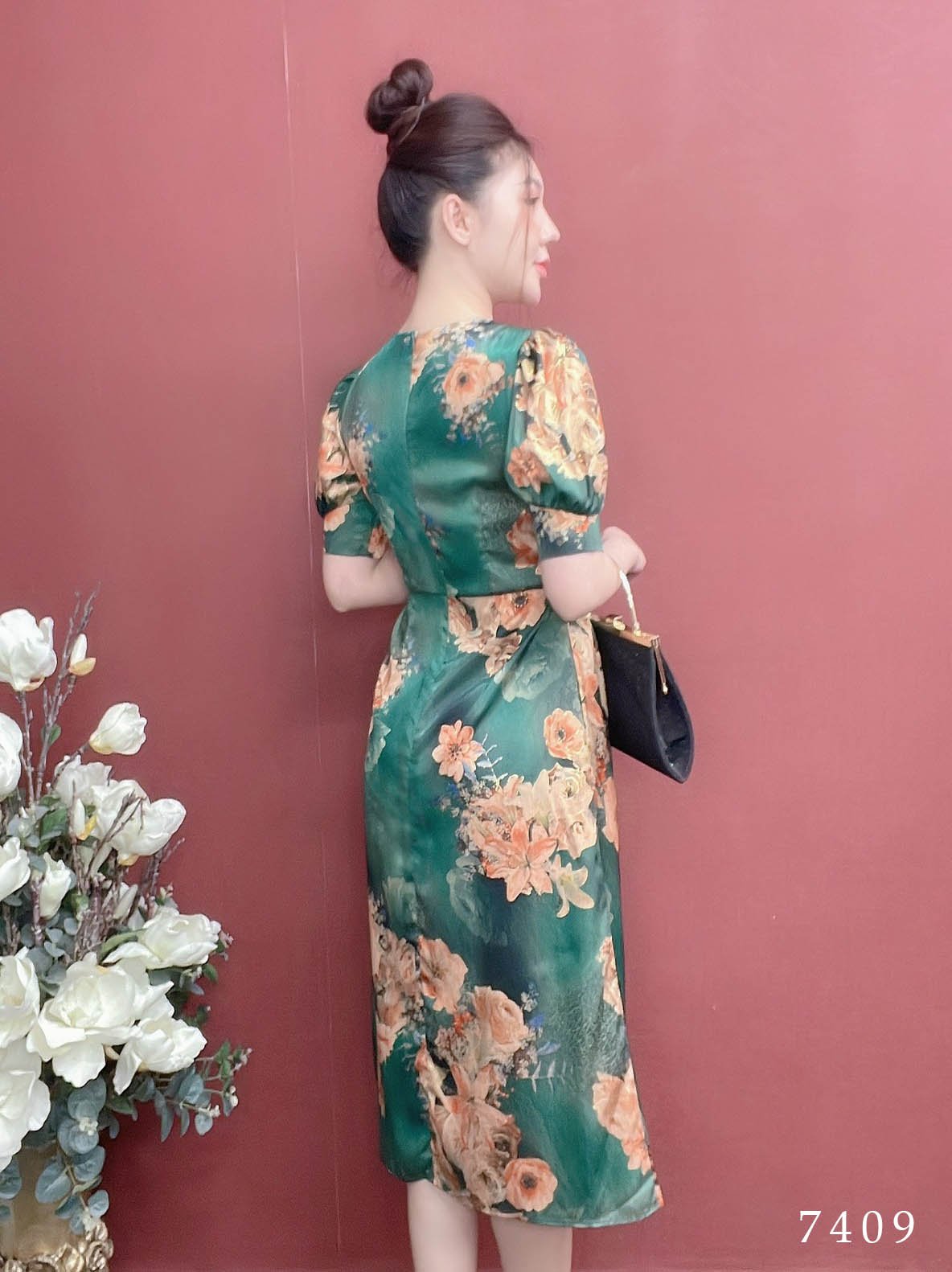 Đầm EMY EM7409 Xoè Hoa Xanh