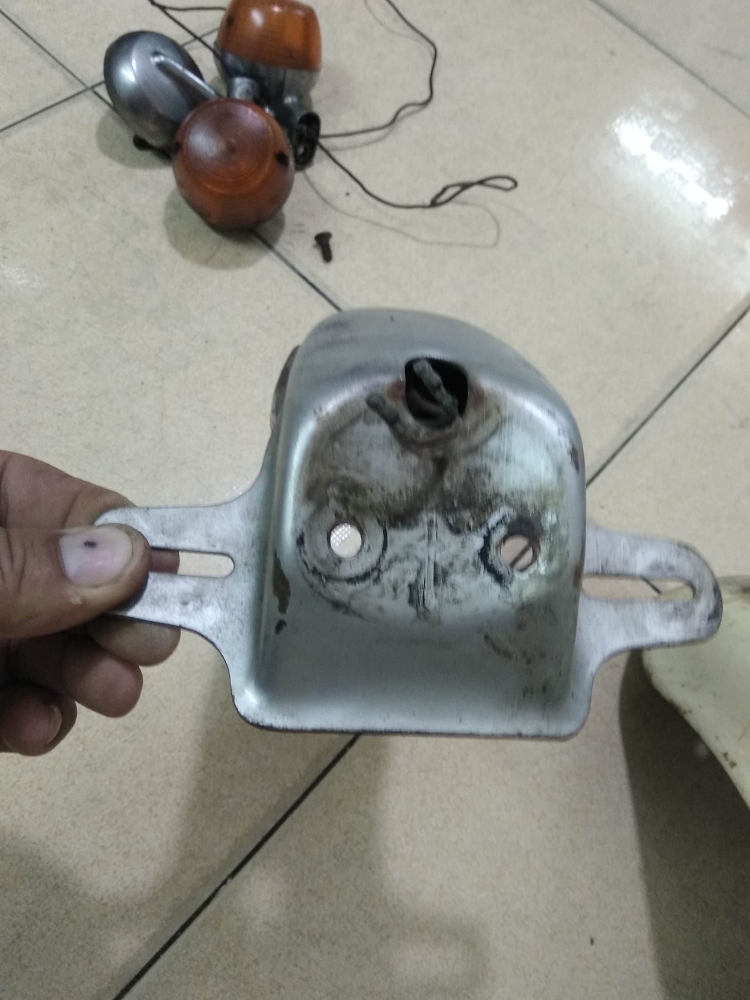 Cóc đèn hậu và bắt biển honda chaly ( hàng tháo xe )